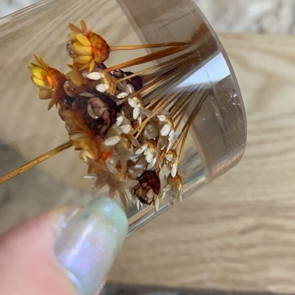 Vintage Daisyglas Company Campbell Calif Hand-Crafted Lucite Flowers Paperweight - Picture 12 of 15